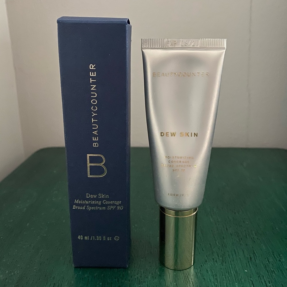 Beautycounter Dew Skin Tinted Moisturizer